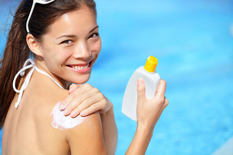 Tips chăm sóc da không bị mụn trong mùa hè nắng nóng