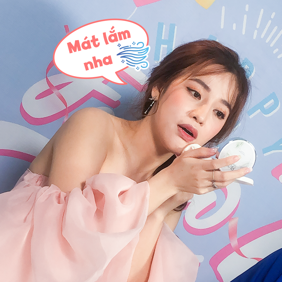 phấn hơi sương trà đen Sky 1