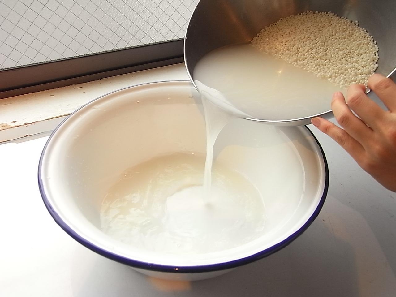 Nước vo gạo có tác dụng làm trắng da không tưởng 