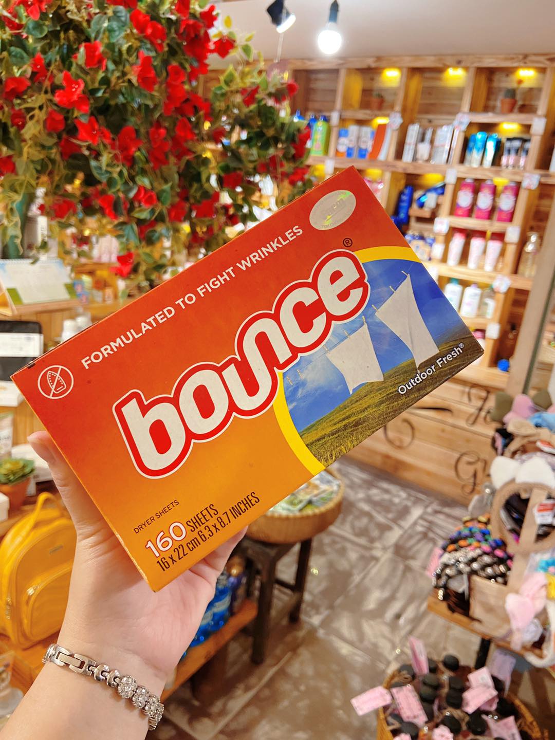 Giấy xả làm mềm thơm vải Bounce Outdoor Fresh (160 tờ)
