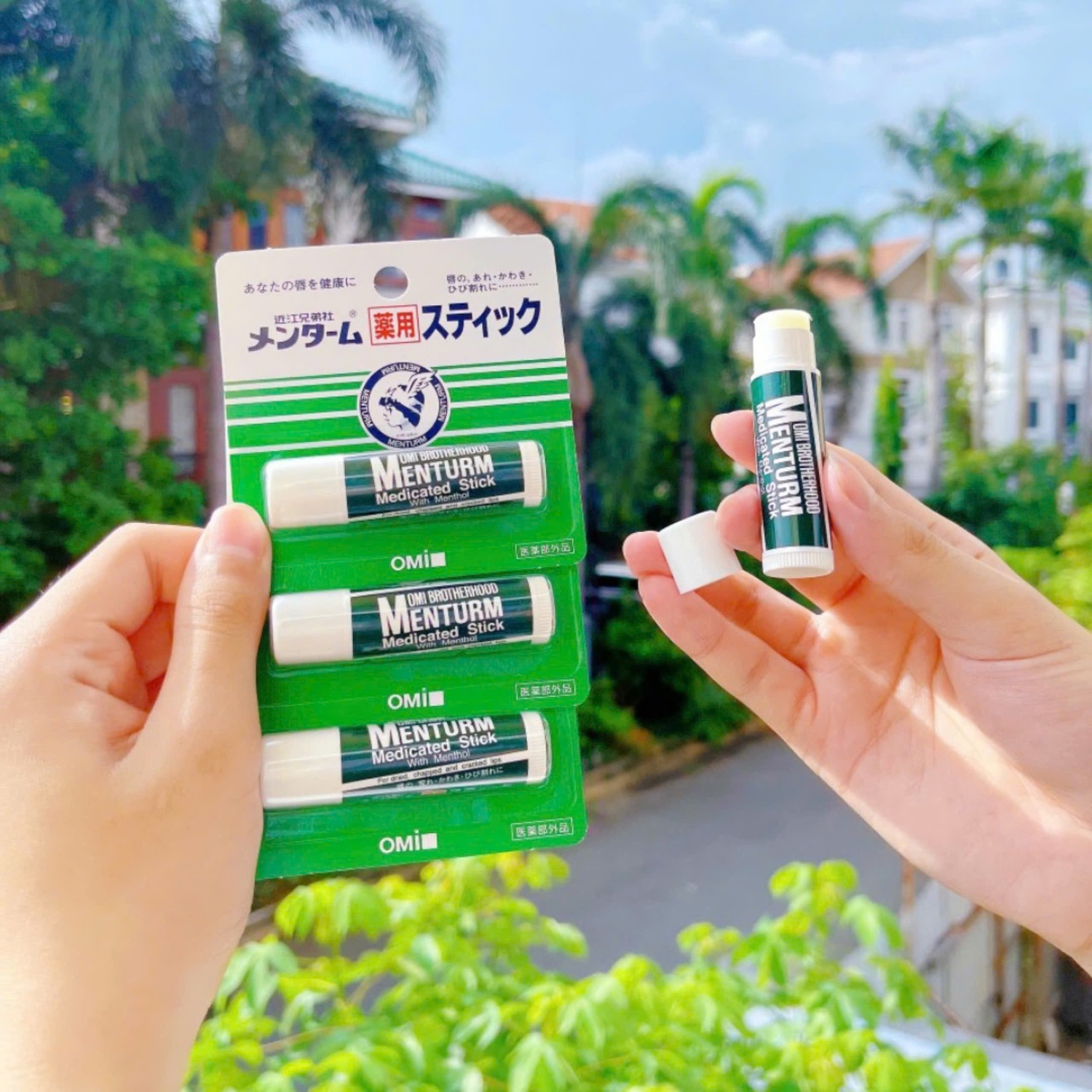 Son Dưỡng Ẩm Bạc Hà Dành Cho Môi Khô Và Nứt Nẻ Omi Brotherhood Menturm 4g